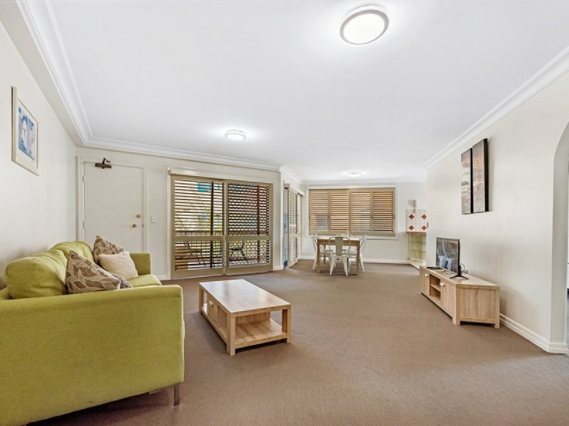 8/8 Queensland Avenue, Broadbeach QLD 4218