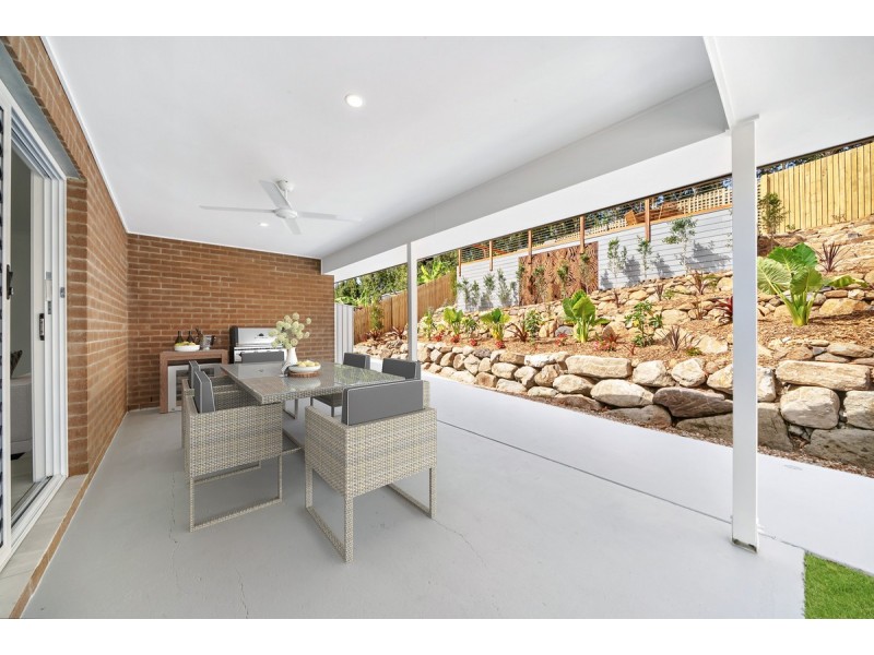 13 Sturt Street, Oxenford QLD 4210