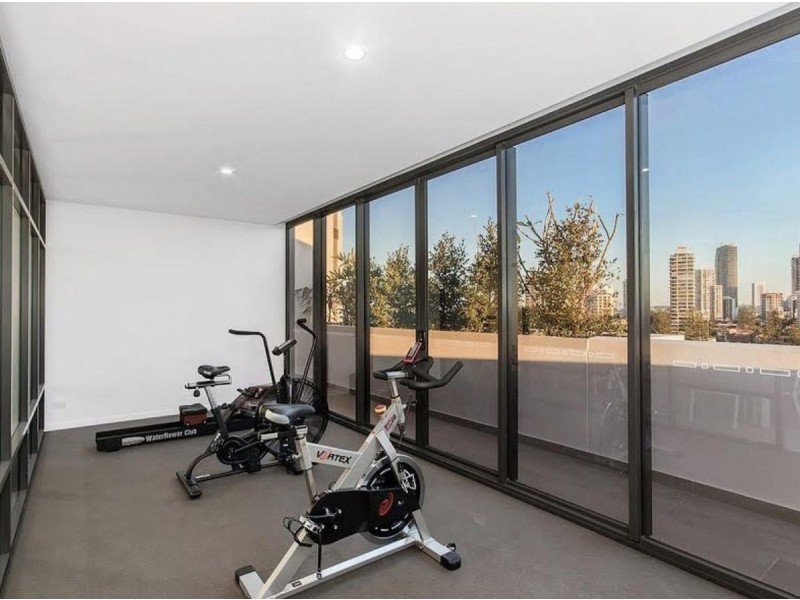 303/95 Old Burleigh Road, Broadbeach QLD 4218