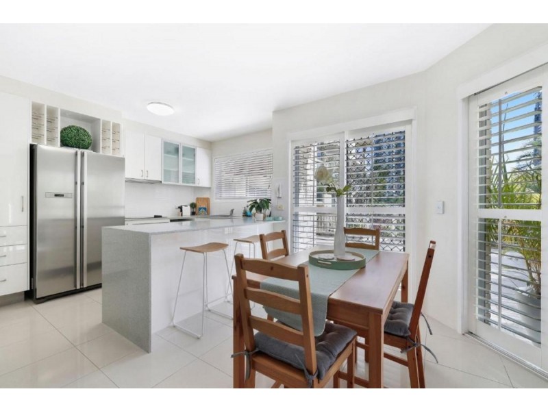 1/192 Ferny Avenue, Surfers Paradise QLD 4217