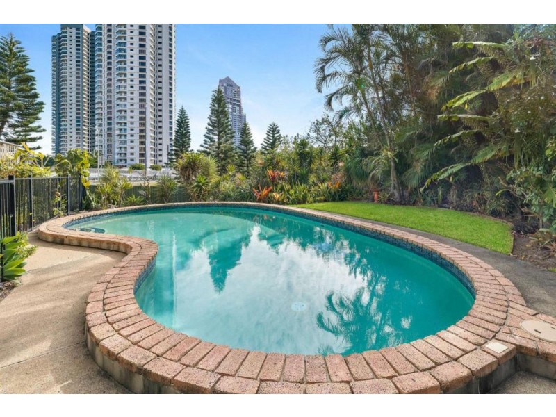 1/192 Ferny Avenue, Surfers Paradise QLD 4217