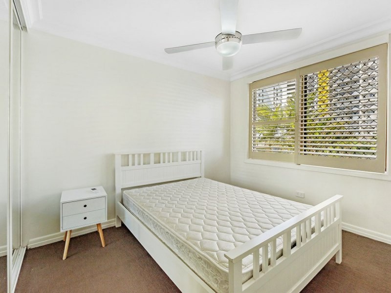 8/8 Queensland Avenue, Broadbeach QLD 4218