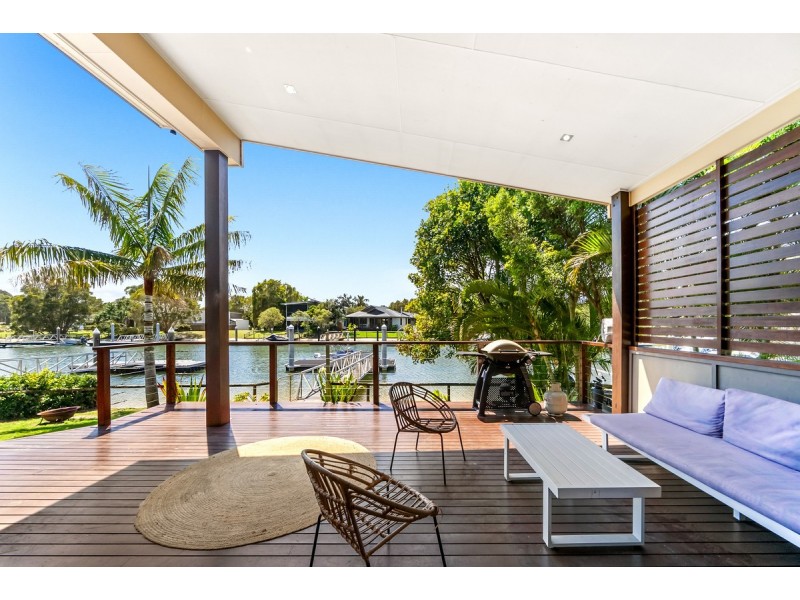 5 Livistona Crt, South Stradbroke QLD 4216