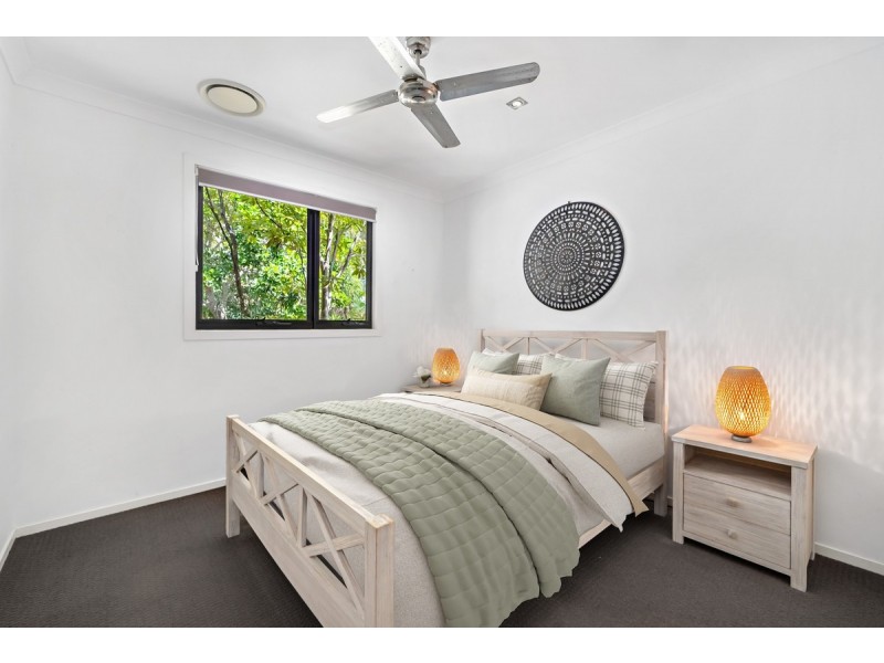 5 Livistona Crt, South Stradbroke QLD 4216