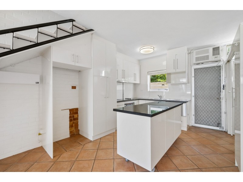 118 Old Burleigh Road, Broadbeach QLD 4218