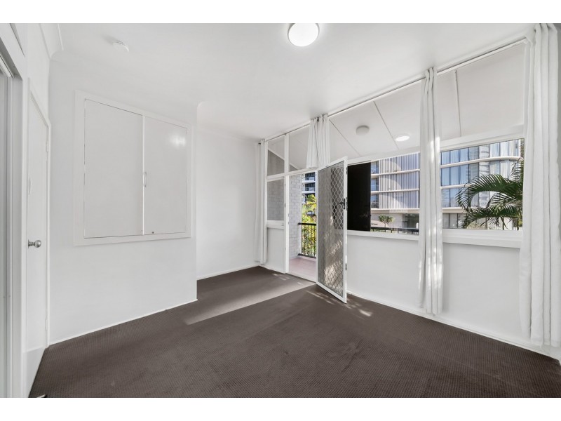 118 Old Burleigh Road, Broadbeach QLD 4218