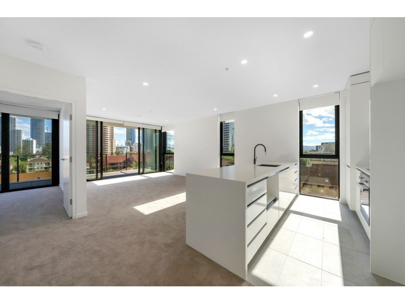 13/16-18 Chelsea Avenue, Broadbeach QLD 4218