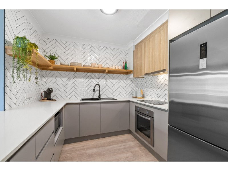 21/23 Wharf Road, Surfers Paradise QLD 4217