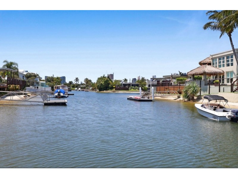 150 Monaco Street, Broadbeach Waters QLD 4218