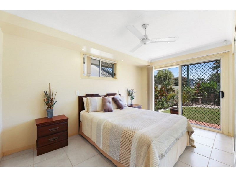 150 Monaco Street, Broadbeach Waters QLD 4218