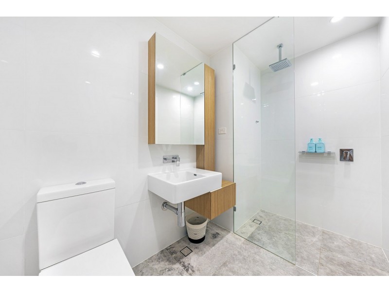 502/95 Old Burleigh Road, Broadbeach QLD 4218
