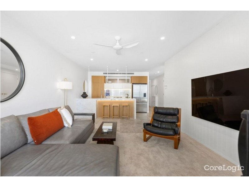 403/95 Old Burleigh Road, Broadbeach QLD 4218