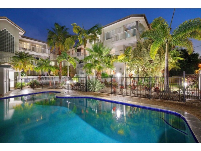 10/10 Rosewood Avenue, Broadbeach QLD 4218