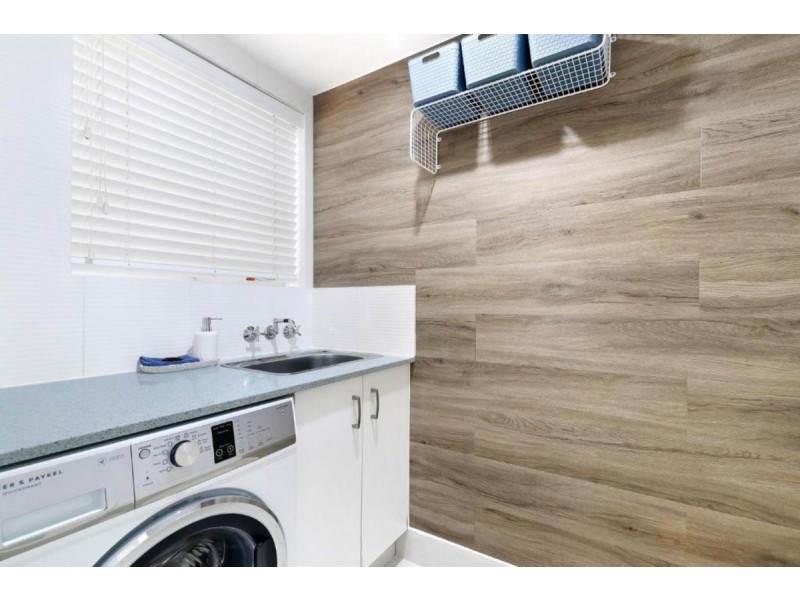 1/192 Ferny Avenue, Surfers Paradise QLD 4217