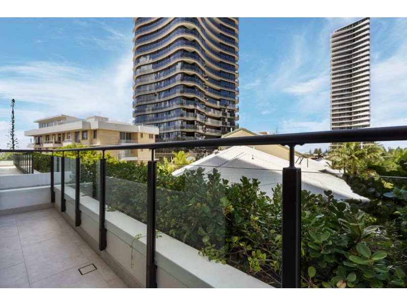 201/4-6 Alexandra Avenue, Broadbeach QLD 4218