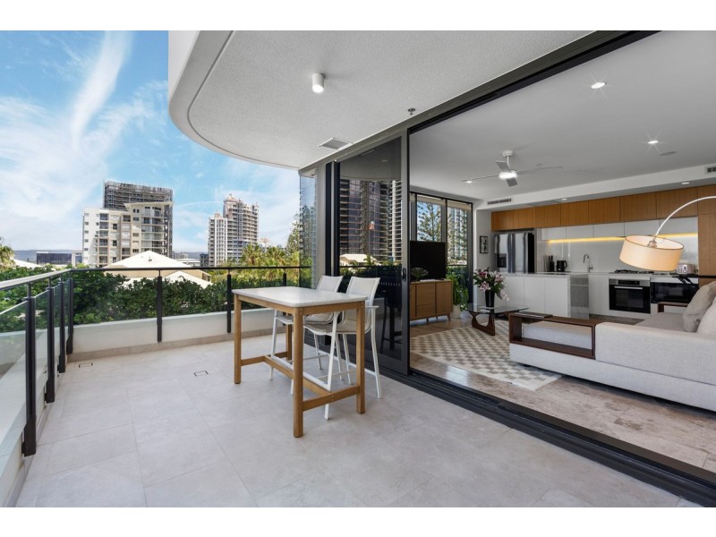 201/4-6 Alexandra Avenue, Broadbeach QLD 4218