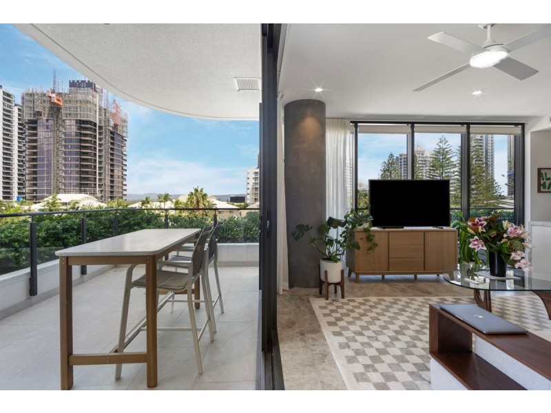 201/4-6 Alexandra Avenue, Broadbeach QLD 4218
