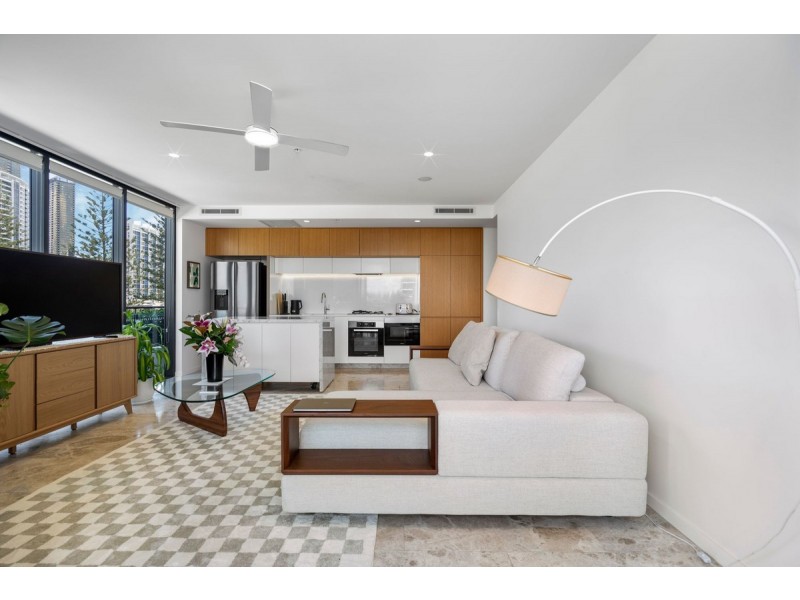 201/4-6 Alexandra Avenue, Broadbeach QLD 4218