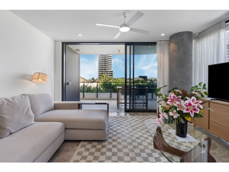 201/4-6 Alexandra Avenue, Broadbeach QLD 4218