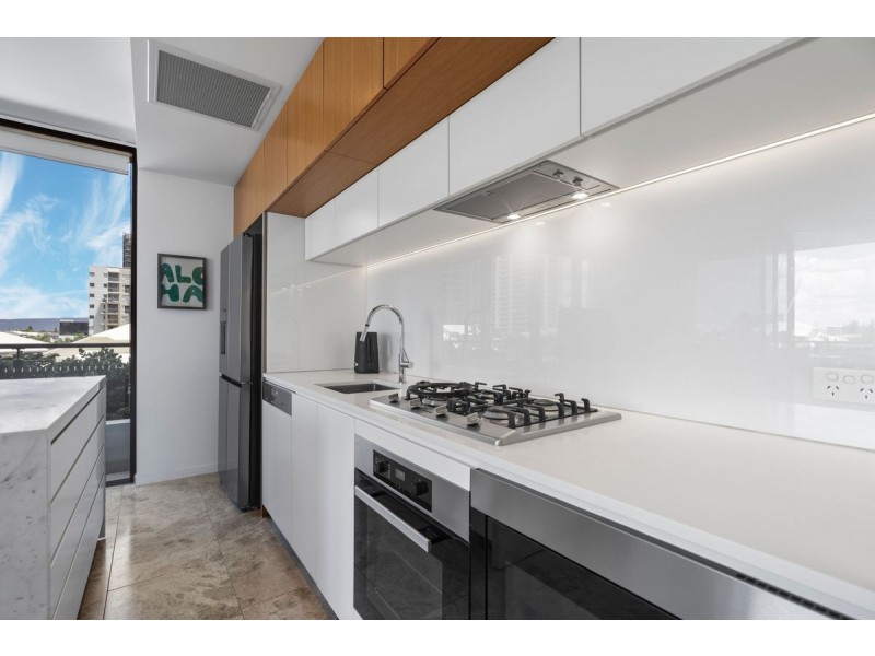 201/4-6 Alexandra Avenue, Broadbeach QLD 4218