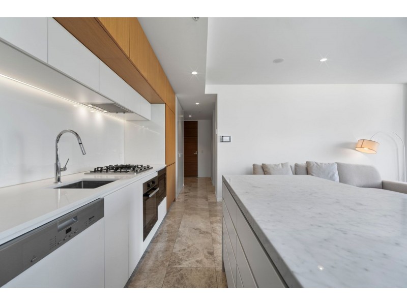 201/4-6 Alexandra Avenue, Broadbeach QLD 4218