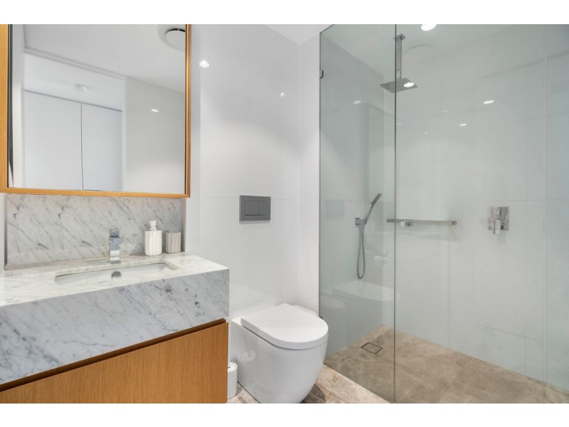 201/4-6 Alexandra Avenue, Broadbeach QLD 4218