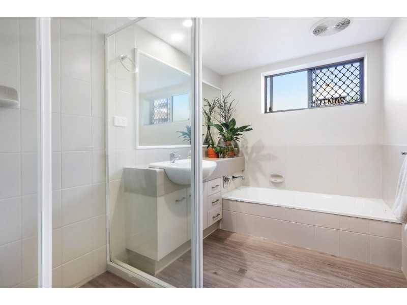 1/26 Seagull Avenue, Mermaid Beach QLD 4218