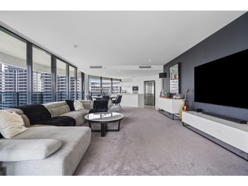 21507/21 Elizabeth Avenue, Broadbeach QLD 4218