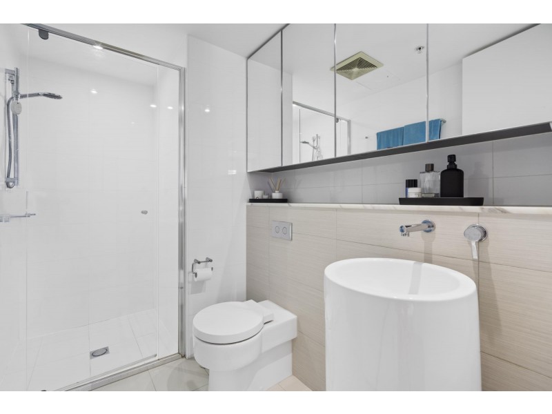 21507/21 Elizabeth Avenue, Broadbeach QLD 4218
