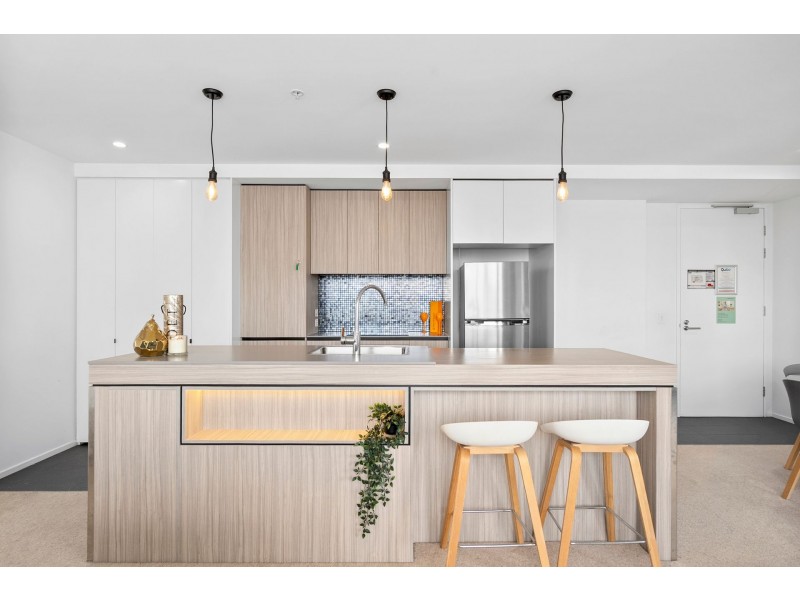73/31 Queensland Avenue, Broadbeach QLD 4218