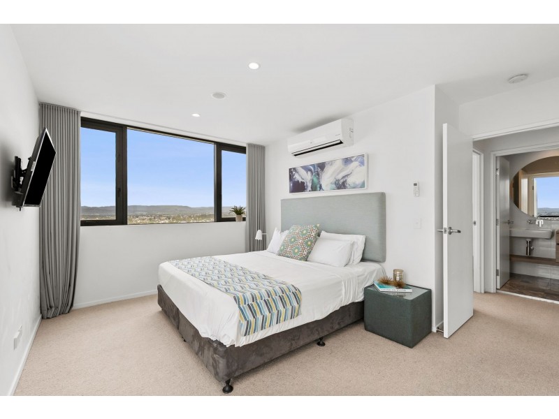 73/31 Queensland Avenue, Broadbeach QLD 4218