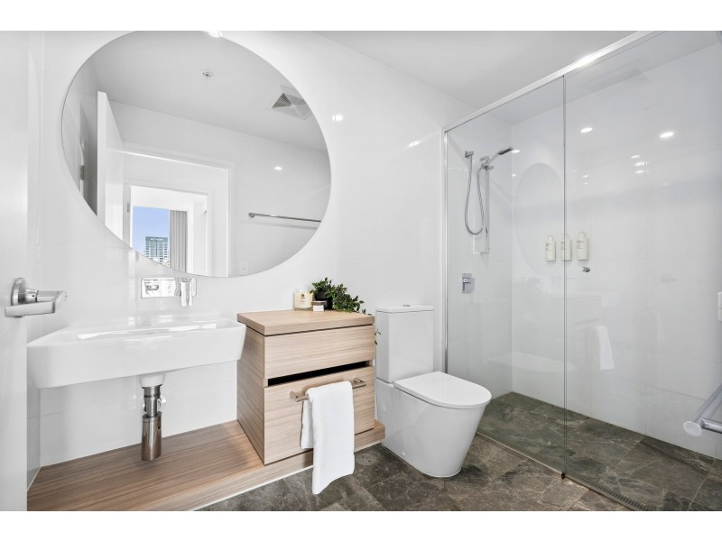 73/31 Queensland Avenue, Broadbeach QLD 4218