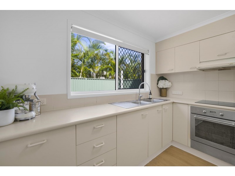 1/1 Pontoon Place, Varsity Lakes QLD 4227
