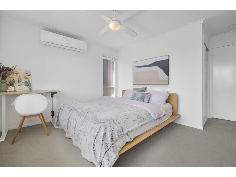 1/1 Pontoon Place, Varsity Lakes QLD 4227