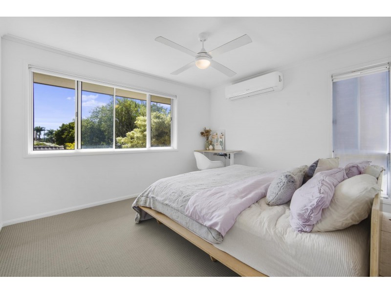 1/1 Pontoon Place, Varsity Lakes QLD 4227