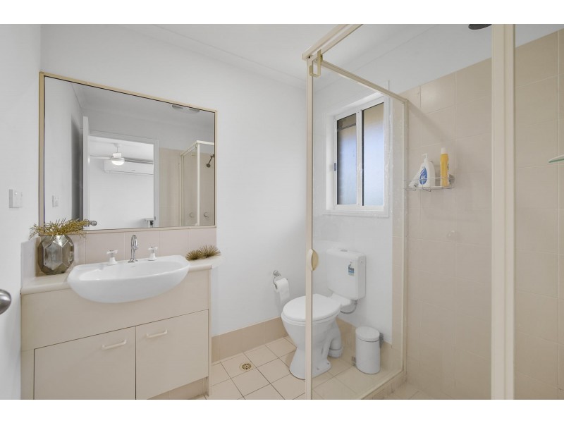 1/1 Pontoon Place, Varsity Lakes QLD 4227