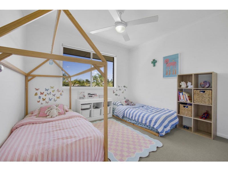 1/1 Pontoon Place, Varsity Lakes QLD 4227