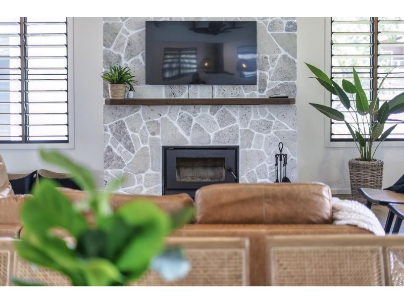 10 Kookaburra Crt, South Stradbroke QLD 4216