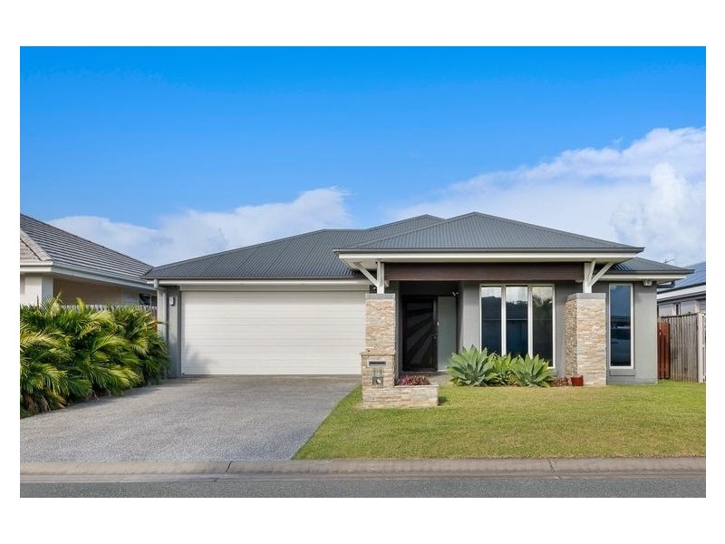 13 Azure Way, Hope Island QLD 4212