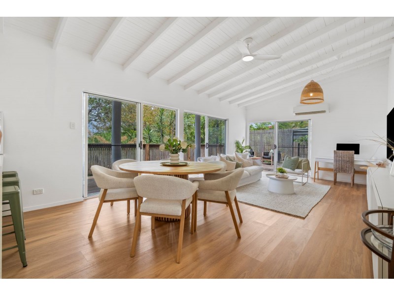 8 Milparinka Terrace, Ashmore QLD 4214