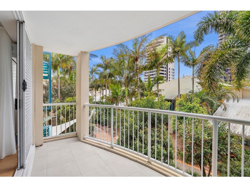 75/10-16 Alexandra Avenue, Mermaid Beach QLD 4218