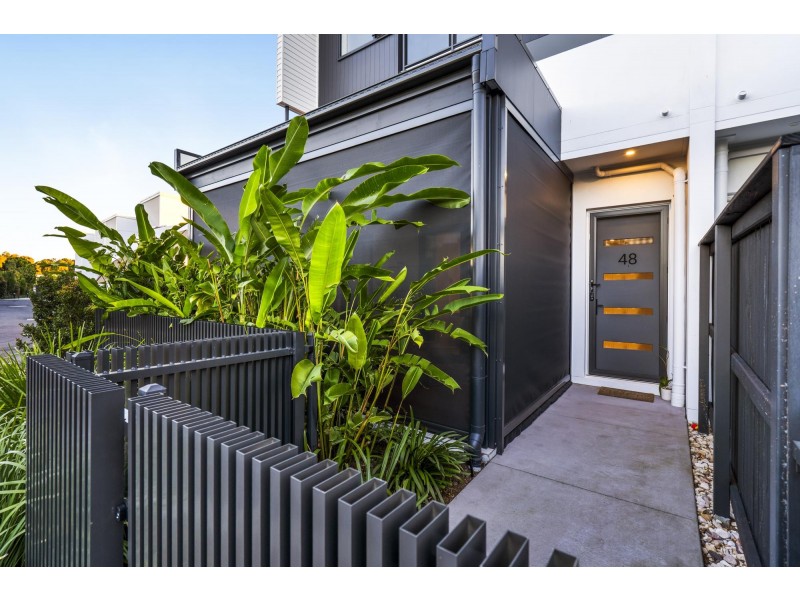 48 Delta Circuit, Hope Island QLD 4212