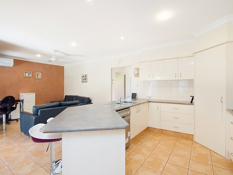 70 Coronet Crescent, Burleigh Waters QLD 4220