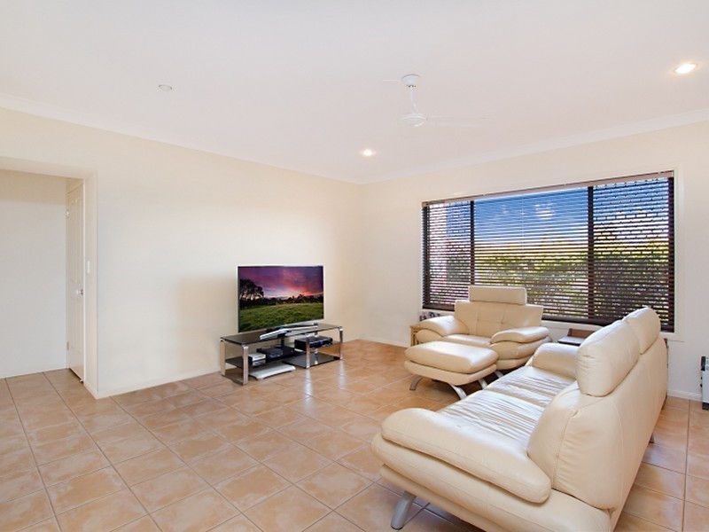 70 Coronet Crescent, Burleigh Waters QLD 4220