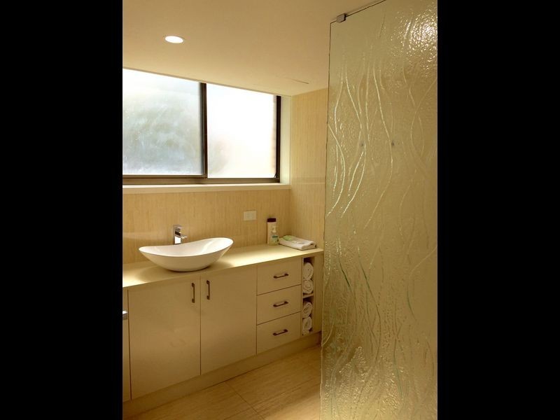 1/8 Queensland Avenue, Broadbeach QLD 4218