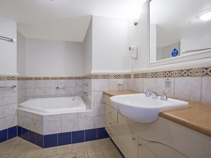 2106/5 Palm Avenue ‘Crown Towers’, Surfers Paradise QLD 4217