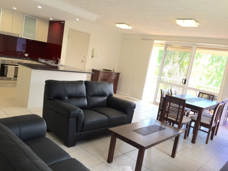 8/15 Jubilee Avenue, Broadbeach QLD 4218