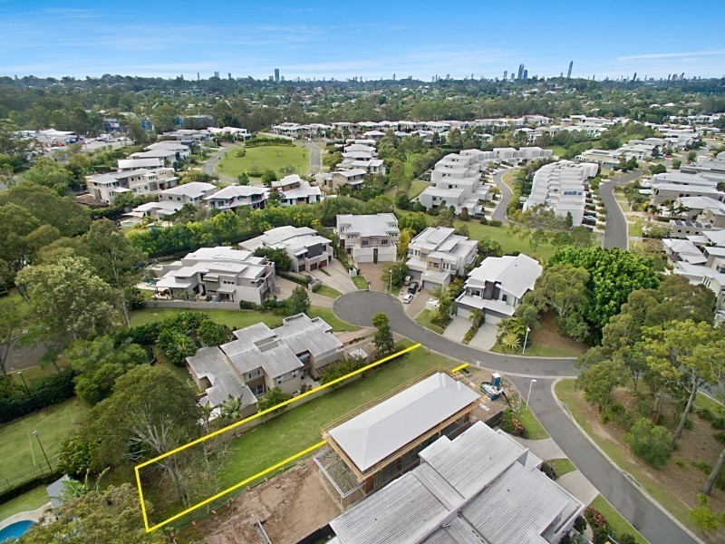 5017 Riverwood Grove, Benowa QLD 4217
