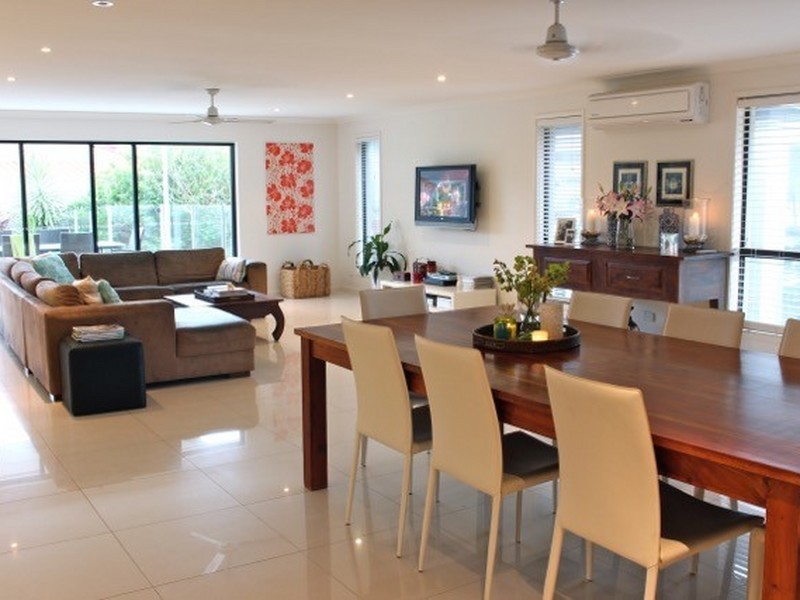 14 Sigatoka Place, Clear Island Waters QLD 4226