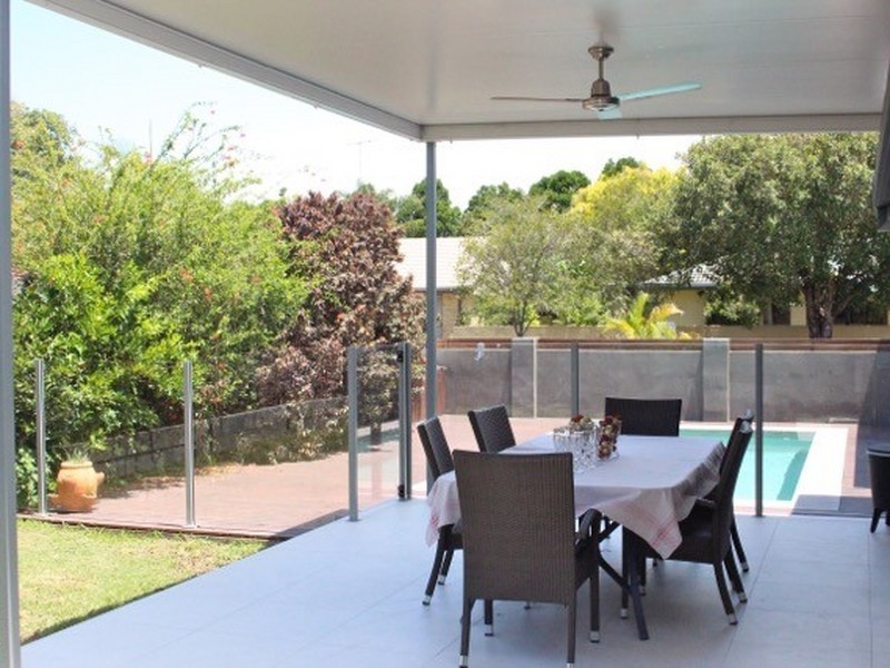 14 Sigatoka Place, Clear Island Waters QLD 4226